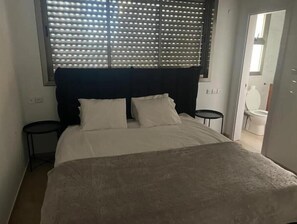 3 habitaciones, tabla de planchar con plancha y wifi gratis 