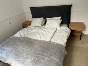 3 camere, ferro/asse da stiro, Wi-Fi gratuito, lenzuola