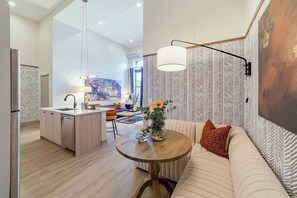 Smart TV, offices