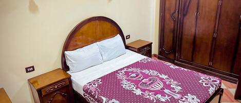 2 bedrooms, WiFi, bed sheets