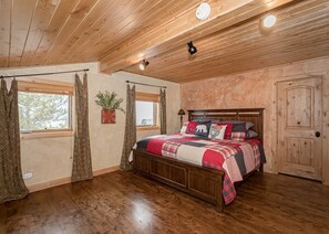 4 soverom, reiseseng for barn, wi-fi (inkludert) og sengetøy