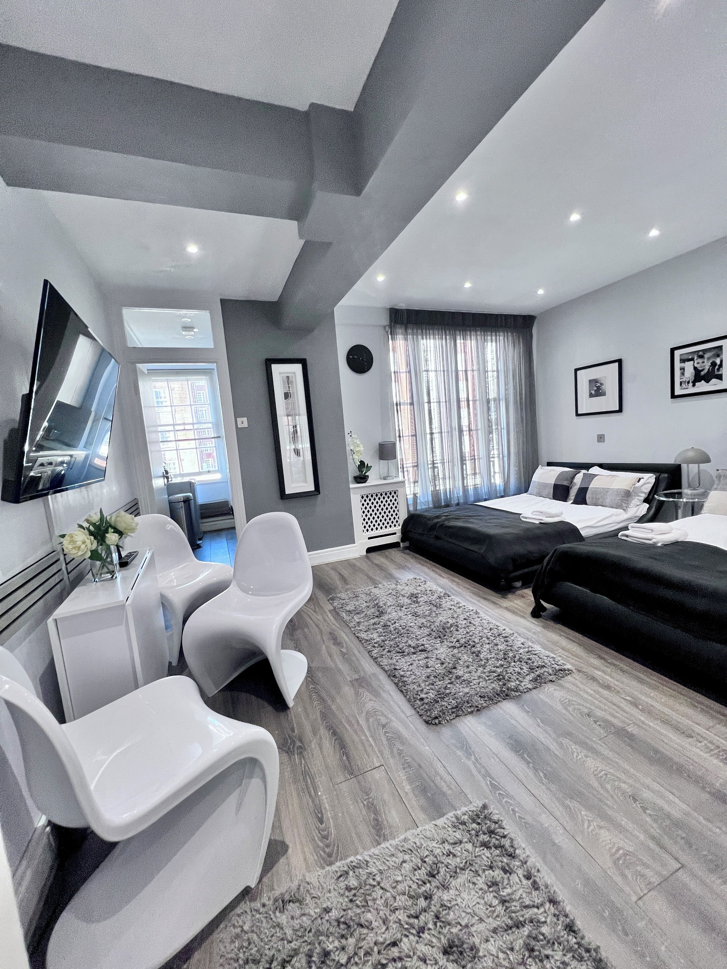 1 bedroom, in-room safe, desk, iron/ironing board