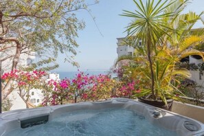 Outdoor spa tub - Stunning HGTV Designer Villa -   Panoramic Ocean Views - Private Hot Tub -Video (Puerto Vallarta)