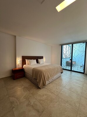 Superior Suite, 1 King Bed | Premium bedding, down comforters, pillowtop beds, in-room safe - Hotel Boutique Murana Tulum (Tulum)