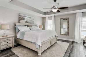 5 bedrooms, iron/ironing board, WiFi, bed sheets