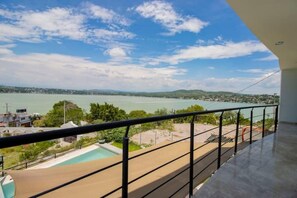 Property grounds - New! Bamboo Sunset Pool & Fun (Tequesquitengo)