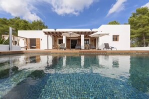 Pool - Villa Dalt S Era with Mountain View, Wi-Fi, Air Conditioning, Pool & Garden (Santa Gertrudis de Fruitera)