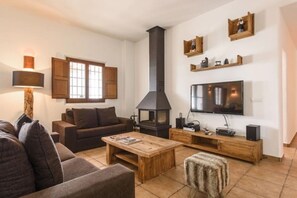 TV, peis, videospill og DVD-spiller