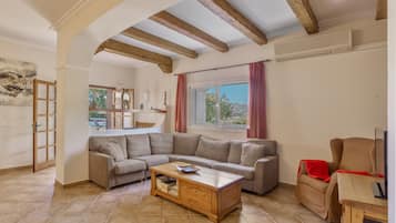 Televisio, takka, videopelejä