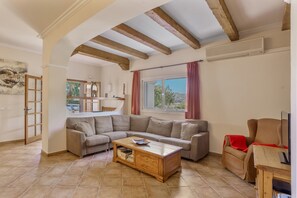 Fernseher, Kamin, Videospiele