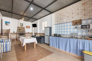 Interior - Holiday Home 'Finca El Abuelo' with Private Pool, Private Terrace and Wi-Fi (lepe)