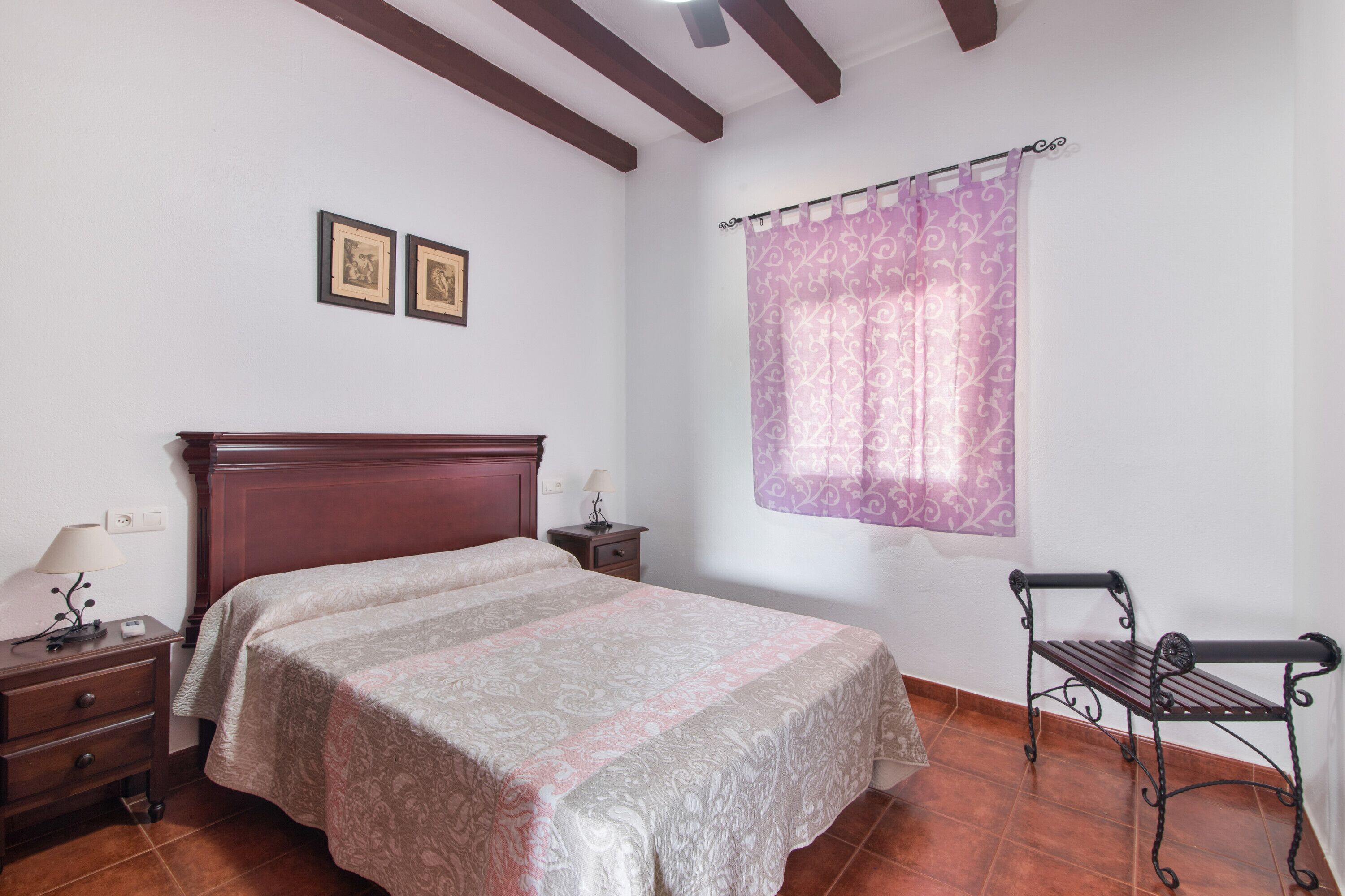 3 quartos, Wi-Fi de cortesia, roupa de cama