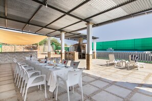 Outdoor dining - Holiday Home 'Finca El Abuelo' with Private Pool, Private Terrace and Wi-Fi (lepe)