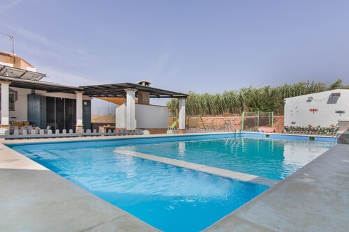 Holiday Home 'Finca El Abuelo' with Private Pool, Private Terrace and Wi-Fi