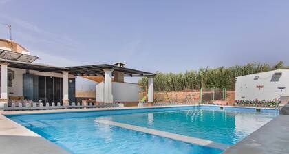 Holiday Home 'Finca El Abuelo' with Private Pool, Private Terrace and Wi-Fi