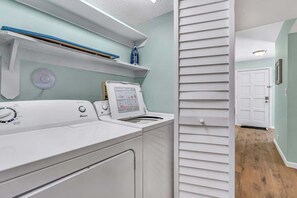 Interior - Keys Stay: 2BR Near Marina with Pool & Hot Tub (Marathon)