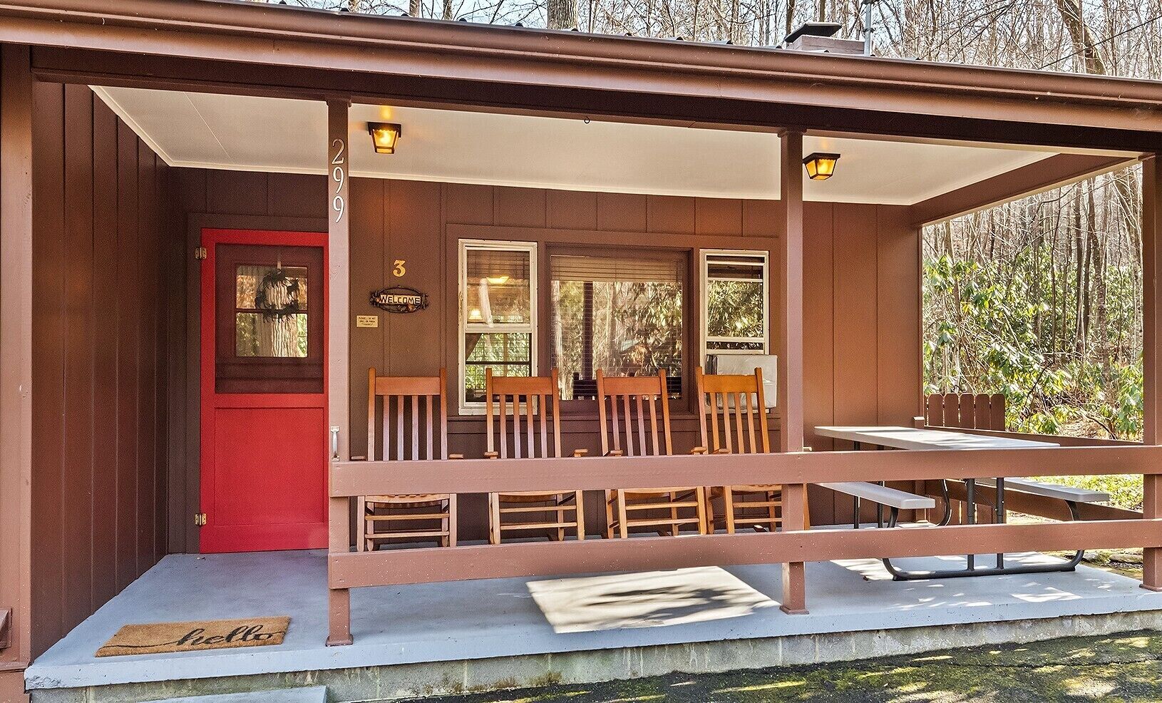 Creekside Serenity Cabin in Maggie Valley