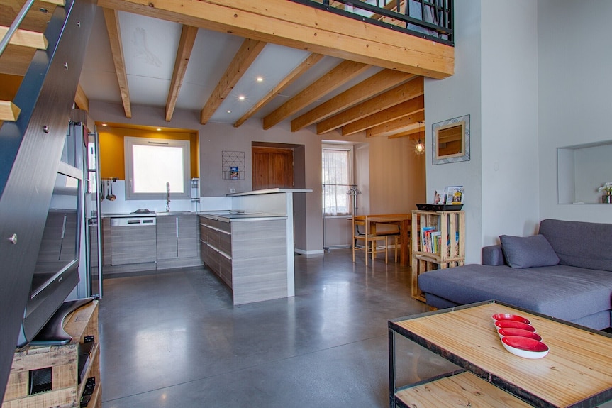 Maison De Vacances 'Gîte Ludomi' Avec Vue Sur Les Montagnes, Balcon Et Wi-fi - Saillans