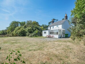 Exterior - 4 bedroom accommodation in Pengroeslon, near Aberdaron (Pengroeslon, near Aberdaron)