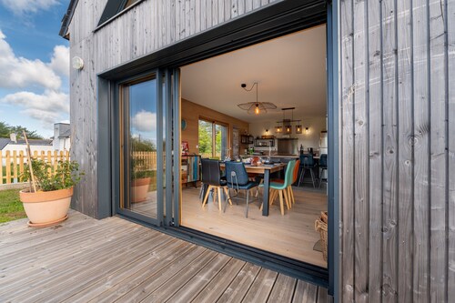 Holiday Home 'Gite Ty Laouen' with Private Terrace and Wi-Fi