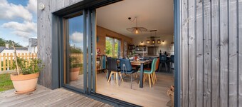 Holiday Home 'Gite Ty Laouen' with Private Terrace and Wi-Fi