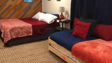 1 chambre, fer et planche à repasser, Wi-Fi gratuit, draps fournis