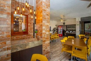 Dining - ¡Nueva! Bamboo Delf Inn - King A (Jiutepec)