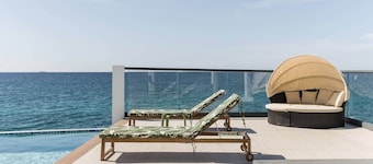Oceanview lux Villa + Infinity pool, Chef & Butler