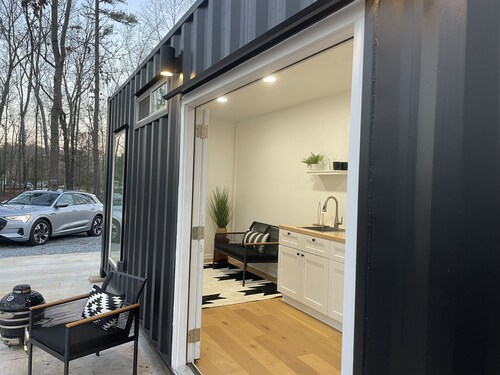Luxury modern container home in a rural setting! Pet friendly!