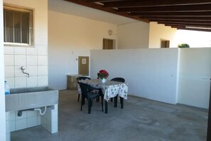 Outdoor dining - 1 bedroom apartment in red place (Posto Rosso)