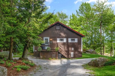 Lakefront Cabin/ 314'  Shoreline
