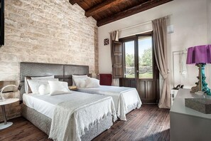 5 slaapkamers, een strijkplank/strijkijzer, wifi, beddengoed