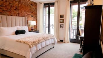 1 bedroom, iron/ironing board, travel cot, free WiFi