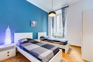 3 Schlafzimmer, Schreibtisch, Bügeleisen/Bügelbrett, WLAN