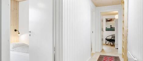 3 bedrooms, travel crib, free WiFi