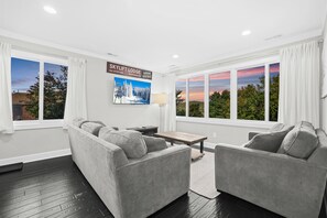 Smart TV, video games, DVD player, stereo - SkyLift Lodge | Modern Ski Mountain Luxury Lodge (Vernon)