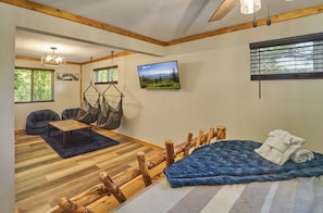 3 soverom, strykejern/-brett, wi-fi og sengetøy