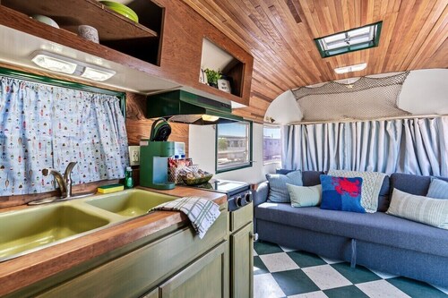 Asuntovaunu-Oma kylpyhuone suihkulla-SS Mindy