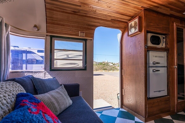Interior - SS Mindy-A Unique Tombstone Stay (Tombstone)