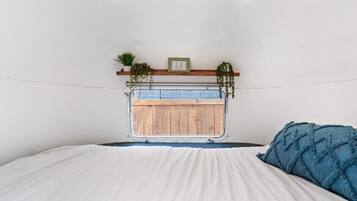 1 bedroom, WiFi (free), bed sheets