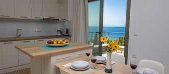 Grand View Elios