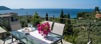 แกรนด์ วิว เอลิออส