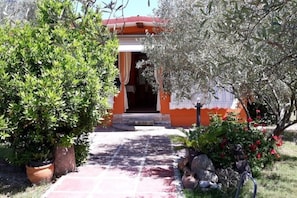 Exterior - 2 Bedroom Chalet in Pula (Pula)