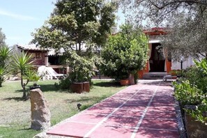 Property grounds - 2 Bedroom Chalet in Pula (Pula)