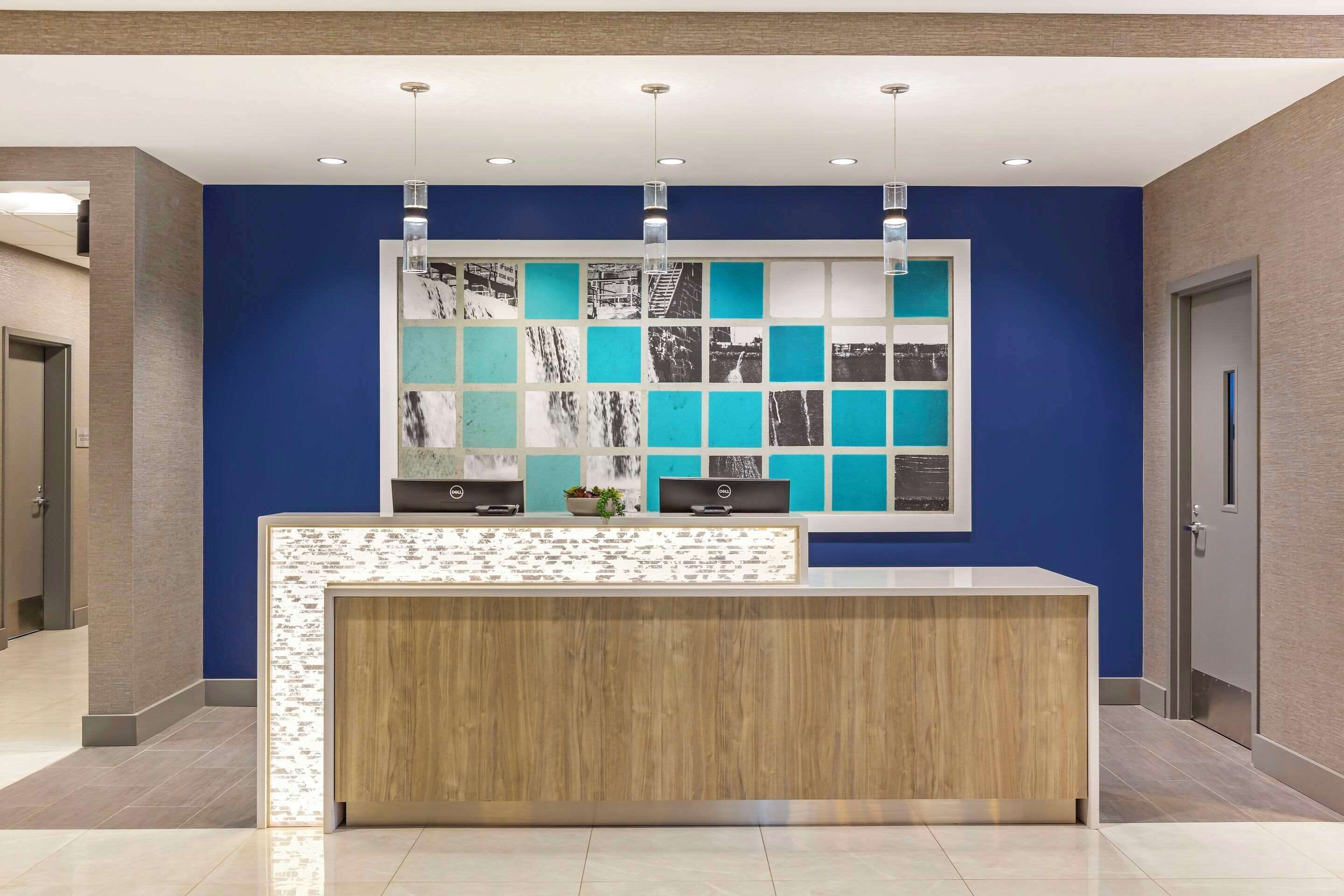 Photo - Cambria Hotel Niagara Falls