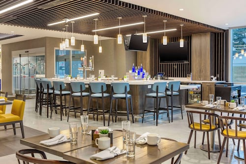 Cambria Hotel Niagara Falls