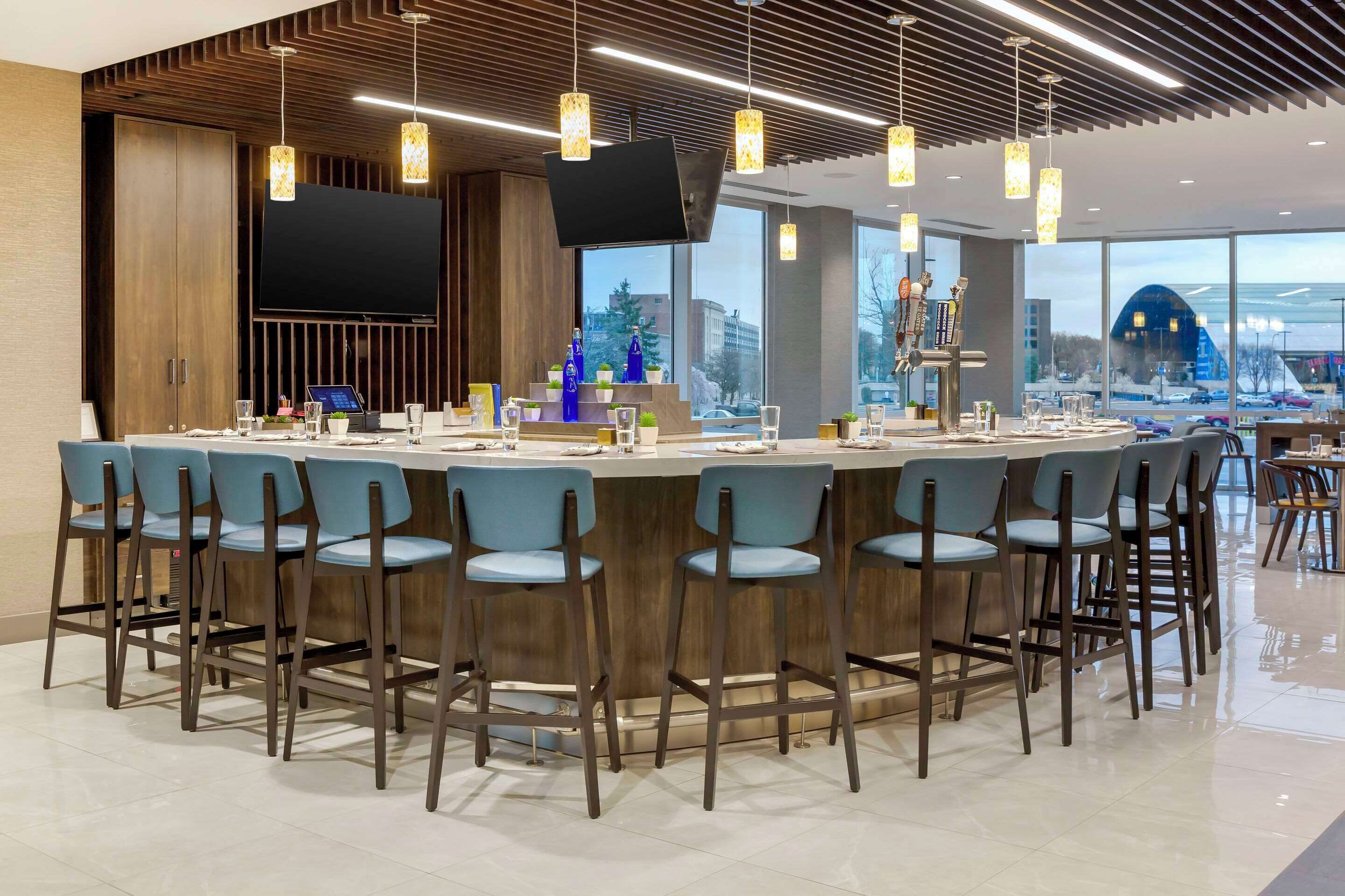 Photo - Cambria Hotel Niagara Falls