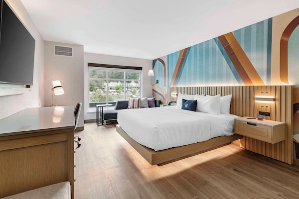 Caja de seguridad en la habitación y escritorio