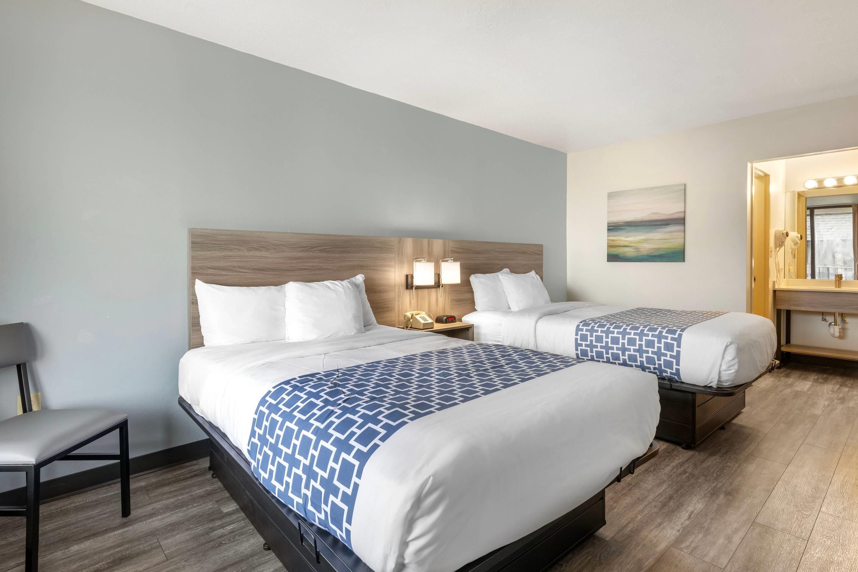 Photo - Suburban Studios Tysons Corner