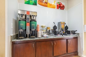 Free daily continental breakfast 
